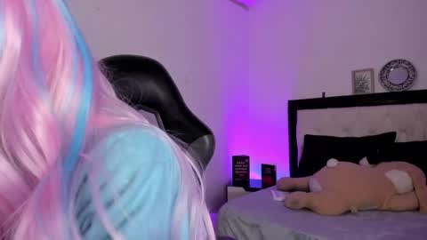 Snapshot of barbieteeen chatting on December 4, 4:55 am Barbie... online show from December 4, 4:55 am