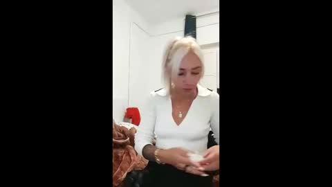 barbyy760668 online show from December 22, 5:32 pm