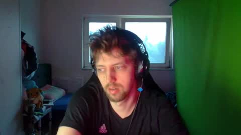 Snapshot of barca200 chatting on April 20, 4:37 am barca200 online show from April 20, 4:37 am