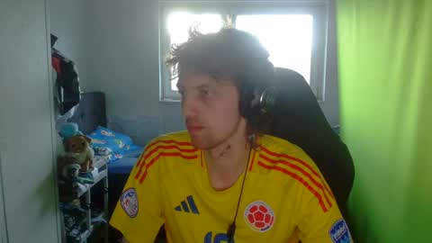 Snapshot of barca200 chatting on June 12, 5:06 am barca200 online show from June 12, 5:06 am