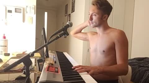 Snapshot of barebritpianist chatting on September 17, 4:30 pm BareBritPianist online show from September 17, 4:30 pm