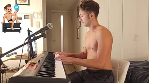 Snapshot of barebritpianist chatting on September 18, 7:32 am BareBritPianist online show from September 18, 7:32 am