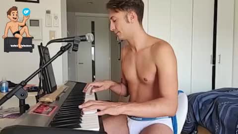 Snapshot of barebritpianist chatting on September 26, 5:33 am BareBritPianist online show from September 26, 5:33 am