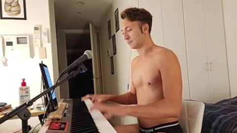 Snapshot of barebritpianist chatting on October 4, 8:34 am BareBritPianist online show from October 4, 8:34 am