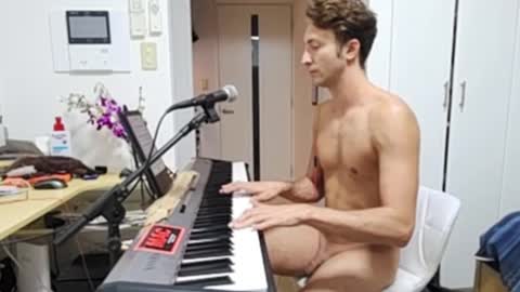 Snapshot of barebritpianist chatting on October 31, 8:37 am BareBritPianist online show from October 31, 8:37 am