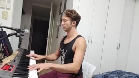 Snapshot of barebritpianist chatting on November 3, 4:41 pm BareBritPianist online show from November 3, 4:41 pm