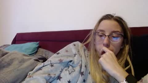 Lena online show from March 5, 9:05 am