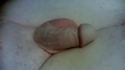 Snapshot of barenaked07 chatting on December 4, 2:53 am barenaked07 online show from December 4, 2:53 am