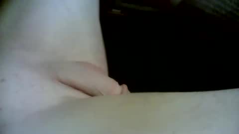 Snapshot of barenaked07 chatting on December 5, 3:48 am barenaked07 online show from December 5, 3:48 am