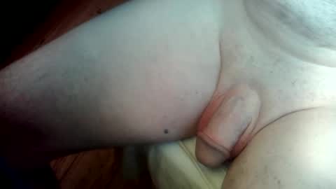 Snapshot of barenaked07 chatting on December 5, 7:06 pm barenaked07 online show from December 5, 7:06 pm