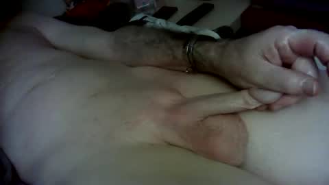 Snapshot of barenaked07 chatting on December 16, 3:40 am barenaked07 online show from December 16, 3:40 am