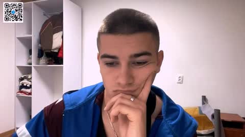 Snapshot of barepulse chatting on December 17, 7:42 pm Eric online show from December 17, 7:42 pm