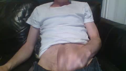 Snapshot of barington86 chatting on June 7, 9:46 am barington86 online show from June 7, 9:46 am