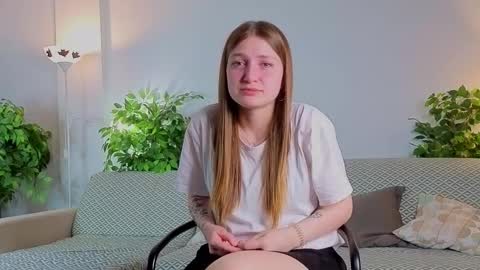 Snapshot of barrieyounkers chatting on November 27, 1:29 am Elise online show from November 27, 1:29 am