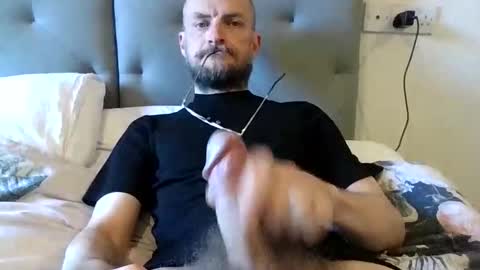 Snapshot of basiccamguy chatting on September 25, 1:15 pm basiccamguy online show from September 25, 1:15 pm