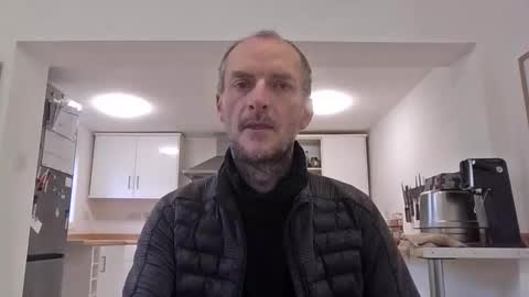 Snapshot of basiccamguy chatting on November 13, 8:57 am basiccamguy online show from November 13, 8:57 am