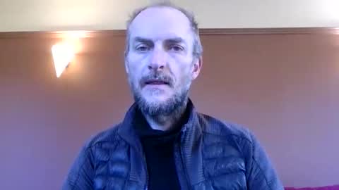 Snapshot of basiccamguy chatting on December 3, 8:45 am basiccamguy online show from December 3, 8:45 am