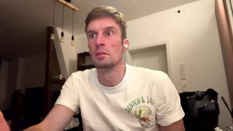 Snapshot of basst23 chatting on January 6, 12:48 am basst23 online show from January 6, 12:48 am