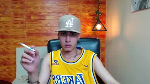 Snapshot of bastiaan_28 chatting on December 28, 7:22 am Bastian online show from December 28, 7:22 am