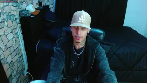 Snapshot of bastiaan_28 chatting on June 7, 1:32 am Bastian online show from June 7, 1:32 am