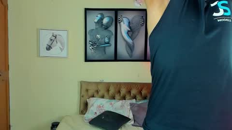 bastian_jones1 online show from January 22, 7:03 am