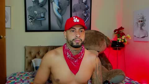 bastian_jones1 online show from February 2, 7:20 am