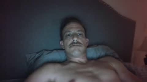 Snapshot of batboy2121 chatting on November 26, 3:51 am babtboy2121 online show from November 26, 3:51 am