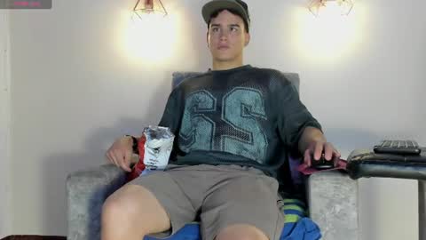 Snapshot of battista_turner chatting on June 29, 8:20 pm battista online show from June 29, 8:20 pm
