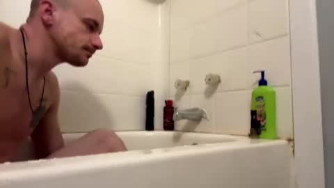 Snapshot of battlewolfxx chatting on January 18, 8:07 am battlewolfxx online show from January 18, 8:07 am