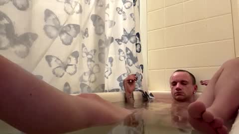 Snapshot of battlewolfxx chatting on February 7, 6:39 am battlewolfxx online show from February 7, 6:39 am