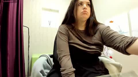 battymoll online show from January 14, 3:39 pm