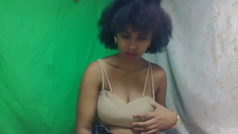 Snapshot of bavianona chatting on November 28, 12:24 am bavianona online show from November 28, 12:24 am