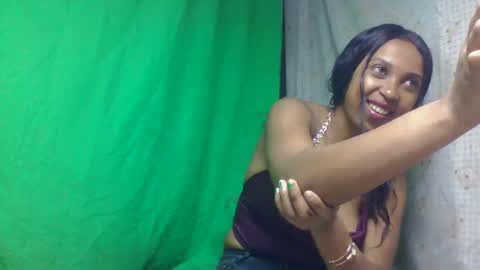 Snapshot of bavianona chatting on December 4, 6:34 am bavianona online show from December 4, 6:34 am