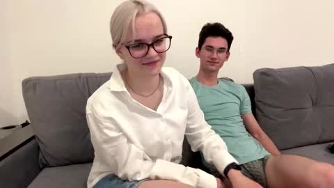 Snapshot of bawdycouplee chatting on September 10, 3:56 pm Max and Bella online show from September 10, 3:56 pm