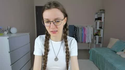 Snapshot of bb_lourels_ chatting on April 15, 2:24 pm Lourel I will be here on and online show from April 15, 2:24 pm