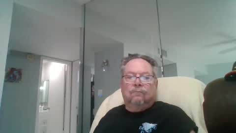 Snapshot of bbb1952 chatting on October 8, 2:04 pm Single Grandpa in Florida. Love to C2C and have Fun Privately online show from October 8, 2:04 pm