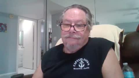 Snapshot of bbb1952 chatting on January 13, 3:06 pm Single Grandpa in Florida. Love to C2C and have Fun Privately online show from January 13, 3:06 pm