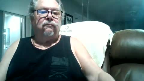 Snapshot of bbb1952 chatting on June 22, 2:36 pm Single Grandpa in Florida. Love to C2C and have Fun Privately online show from June 22, 2:36 pm