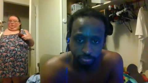 Snapshot of bbc_rocker chatting on December 9, 4:23 am rocker n queen online show from December 9, 4:23 am