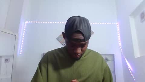 Snapshot of bbc_stallionn chatting on November 10, 7:02 pm Andrew online show from November 10, 7:02 pm