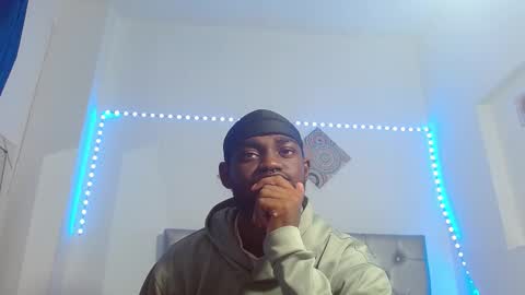 Snapshot of bbc_stallionn chatting on November 28, 6:32 pm Andrew online show from November 28, 6:32 pm