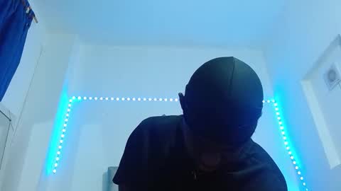 Snapshot of bbc_stallionn chatting on November 30, 3:32 am Andrew online show from November 30, 3:32 am