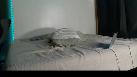 Snapshot of bbrn_88 chatting on May 4, 10:50 pm unknown online show from May 4, 10:50 pm