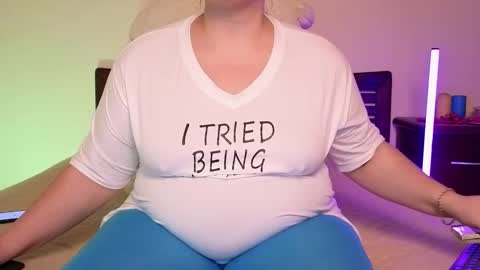 Snapshot of bbw_goddes chatting on November 1, 3:58 pm Love online show from November 1, 3:58 pm