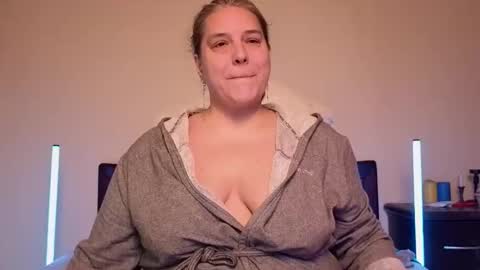 Snapshot of bbw_goddes chatting on November 27, 5:31 am Love online show from November 27, 5:31 am