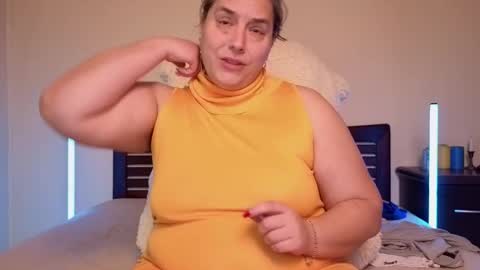 Snapshot of bbw_goddes chatting on December 5, 8:05 pm Love online show from December 5, 8:05 pm