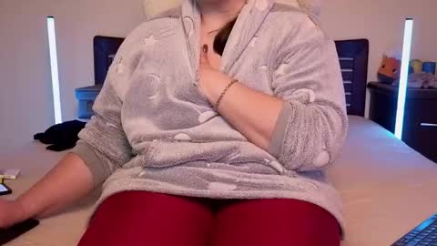 Snapshot of bbw_goddes chatting on December 18, 3:45 am Love online show from December 18, 3:45 am