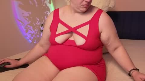 Snapshot of bbw_goddes chatting on June 4, 9:54 pm Love online show from June 4, 9:54 pm