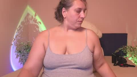 Snapshot of bbw_goddes chatting on July 28, 11:26 pm Love online show from July 28, 11:26 pm