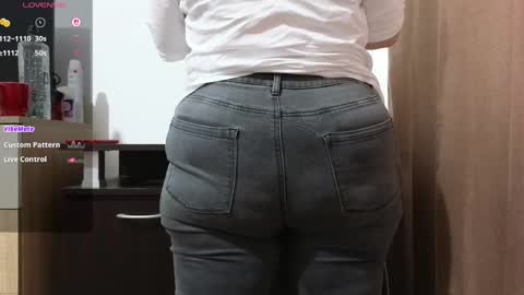 Snapshot of bbw_milf_4u chatting on June 3, 9:45 am Emma online show from June 3, 9:45 am